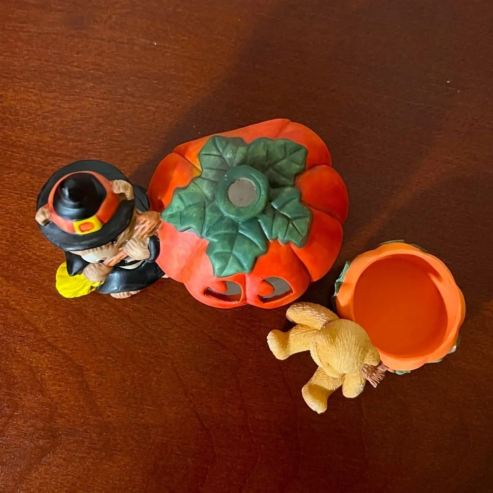 Halloween small candles holders figurines.